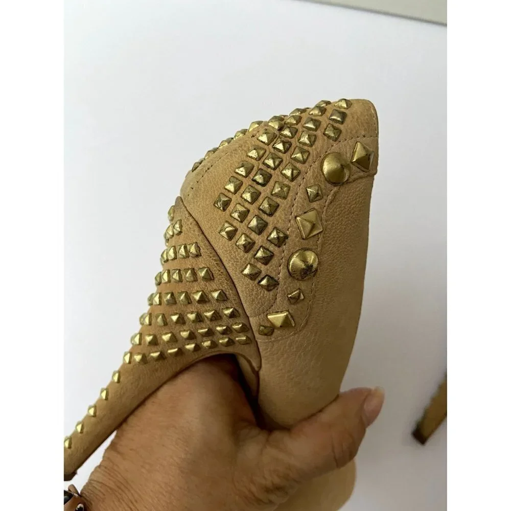 ✨2/$20✨ Vince Camuto Women's Tan‎ High Heels with Gold Tacks Pumps Size 6